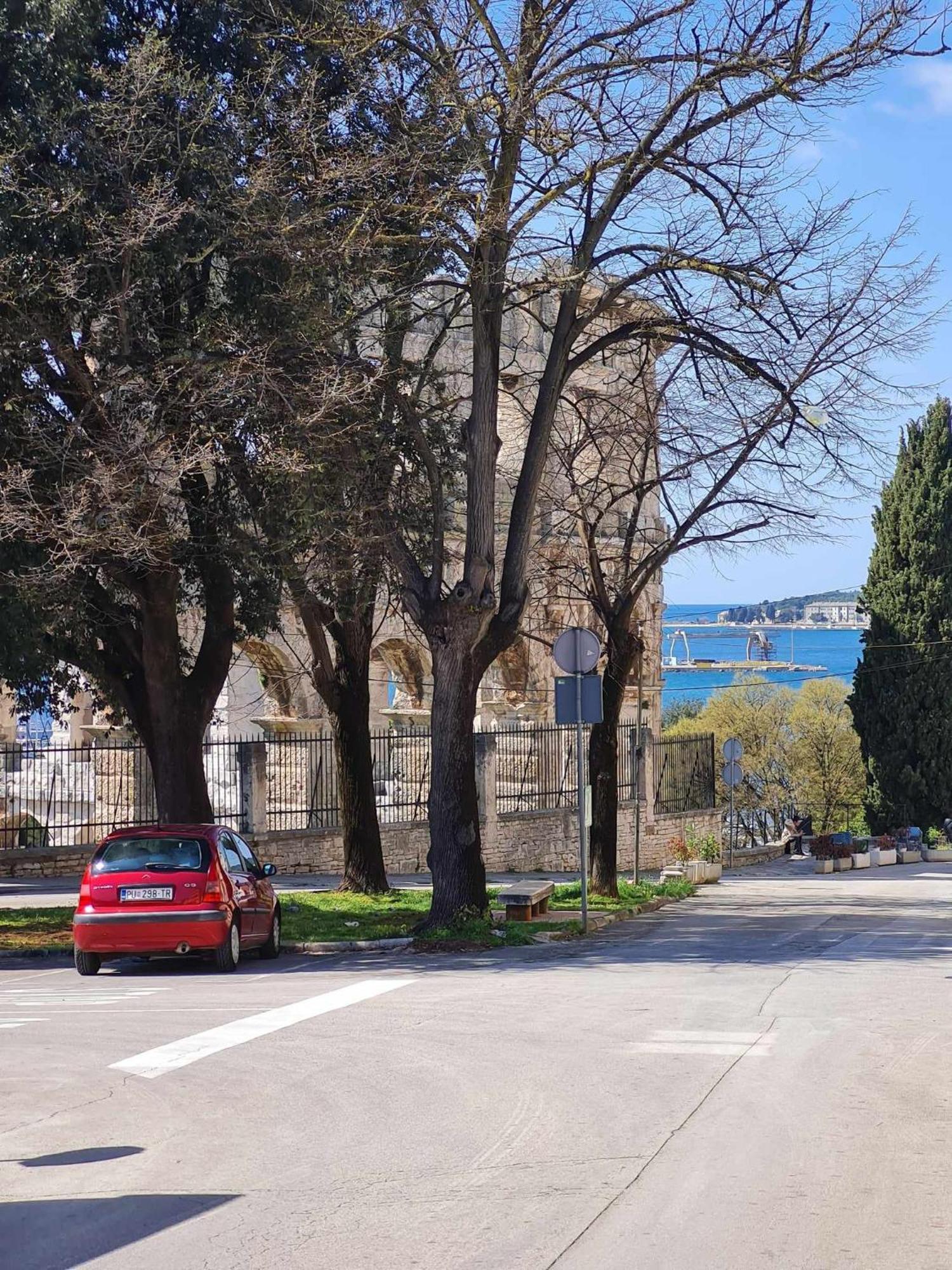 Arena - Atraktivan Stan!!! Apartmán Pula